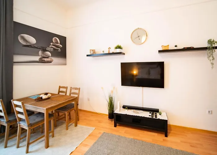 Free Parking Charlie\'S Residence - 2Sep Room, Ac, Fast Wifi, Tv